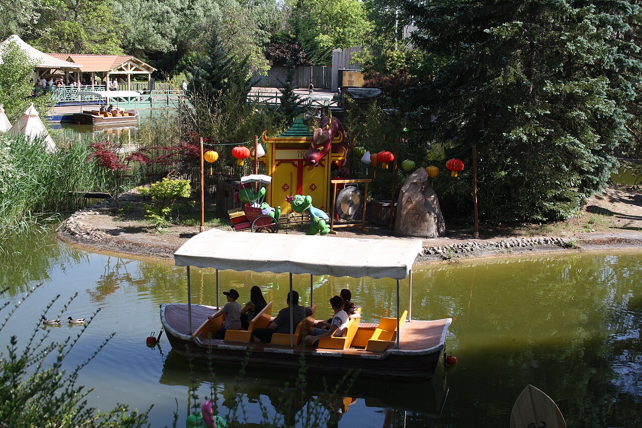Waly Boat Tour & Co